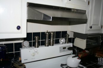 /img/kitchenspeakers.jpg