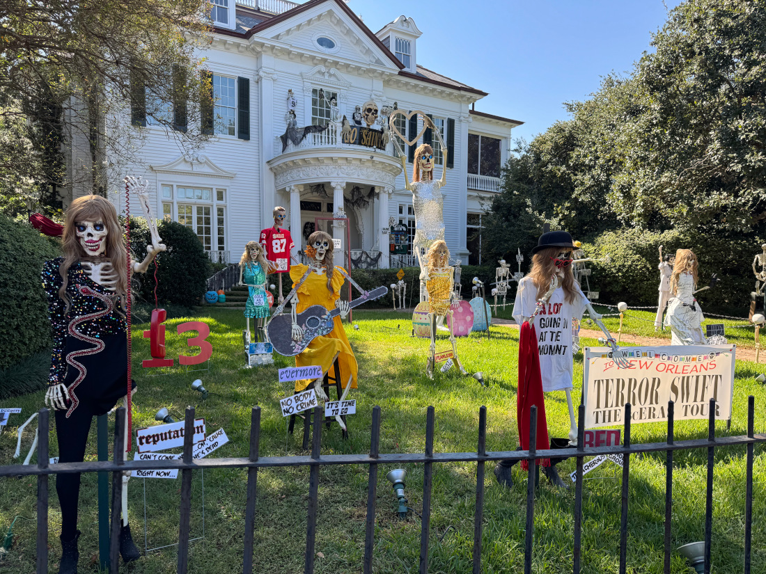 /img/skeletonhouse2024.jpeg
