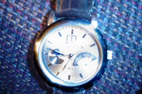 /img/watch.jpg